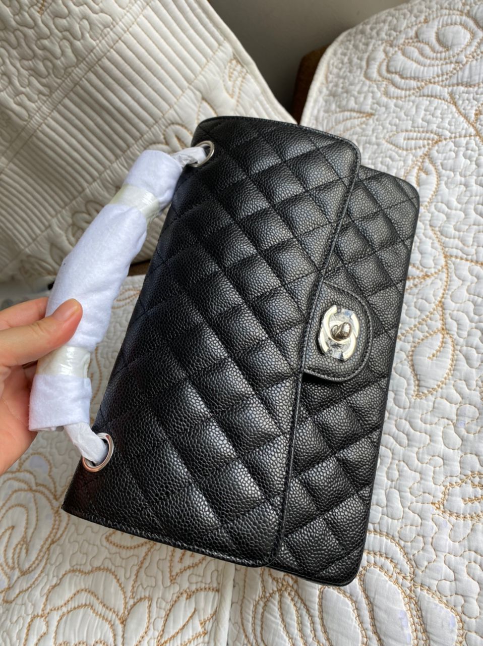Sac à rabat Cavier matelassé noir