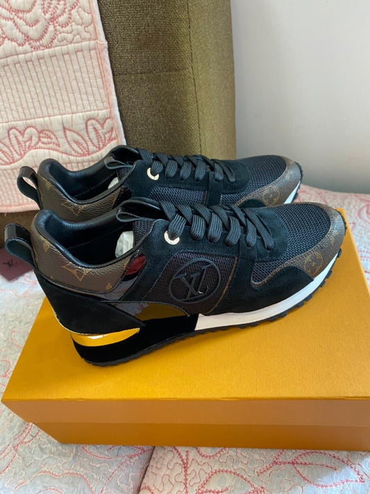 Run Away Sneakers Womens Sz 11