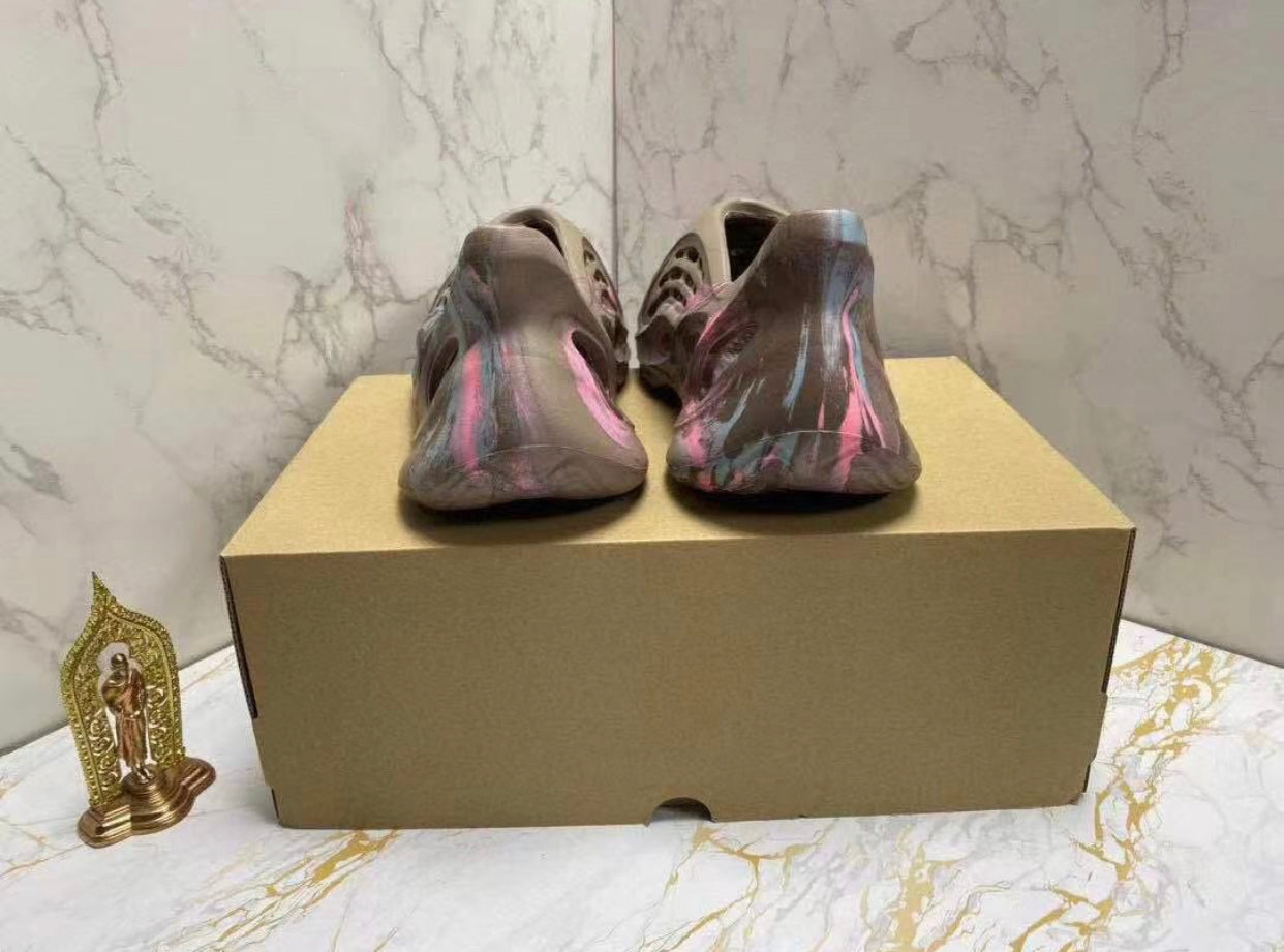 YEEZY FOAM RUNNER 'MX SAND GRIS'