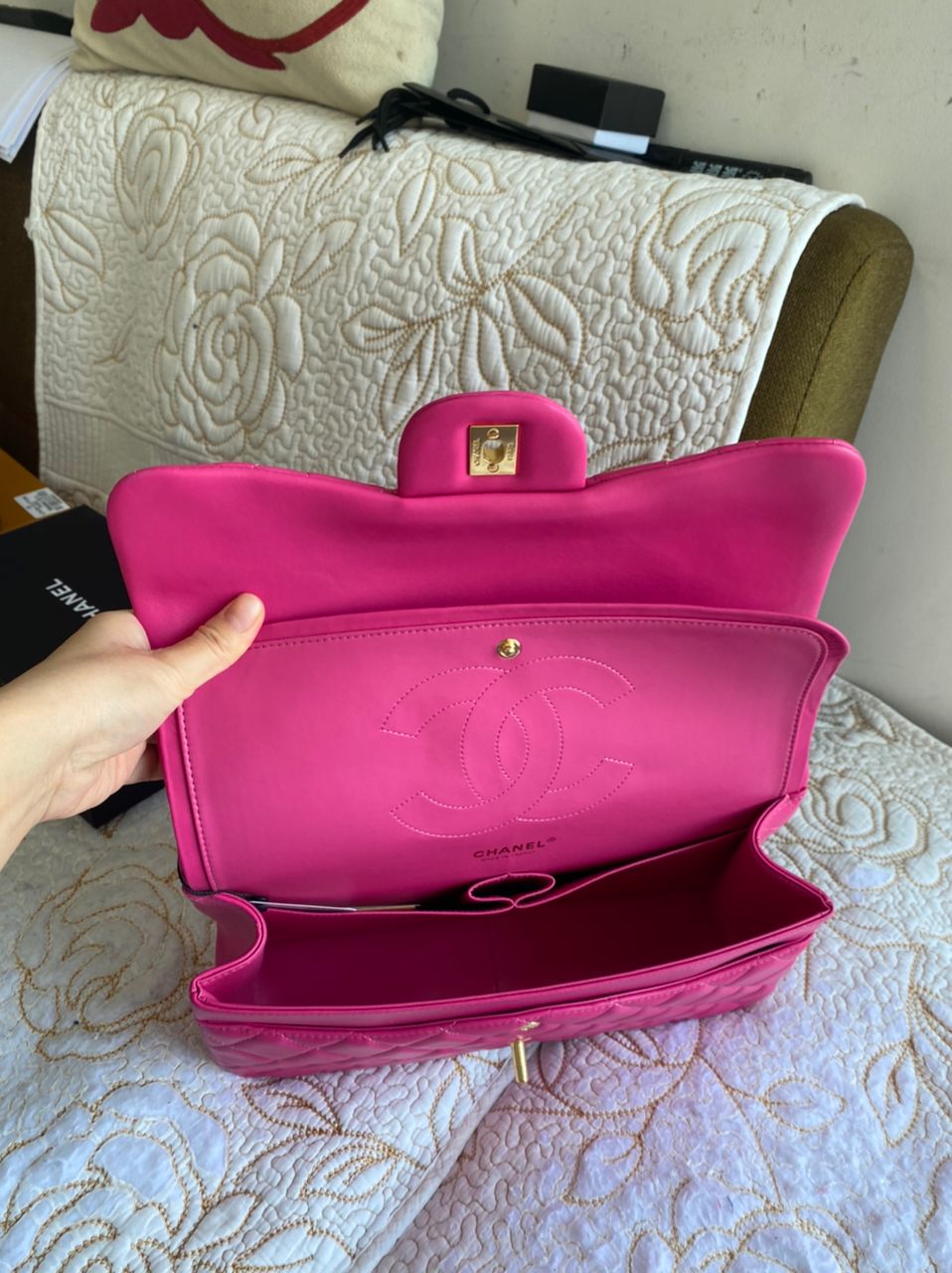 Sac à rabat moyen en cuir d'agneau rose