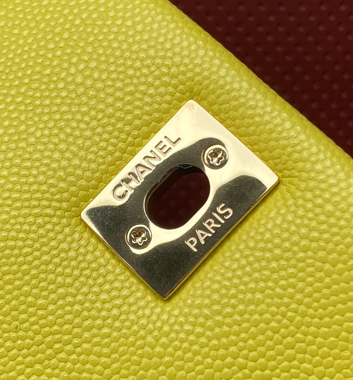 SAC À RABAT COCO MATELASSÉ CAVIAR JAUNE CANARI AVEC QUINCAILLERIE OR