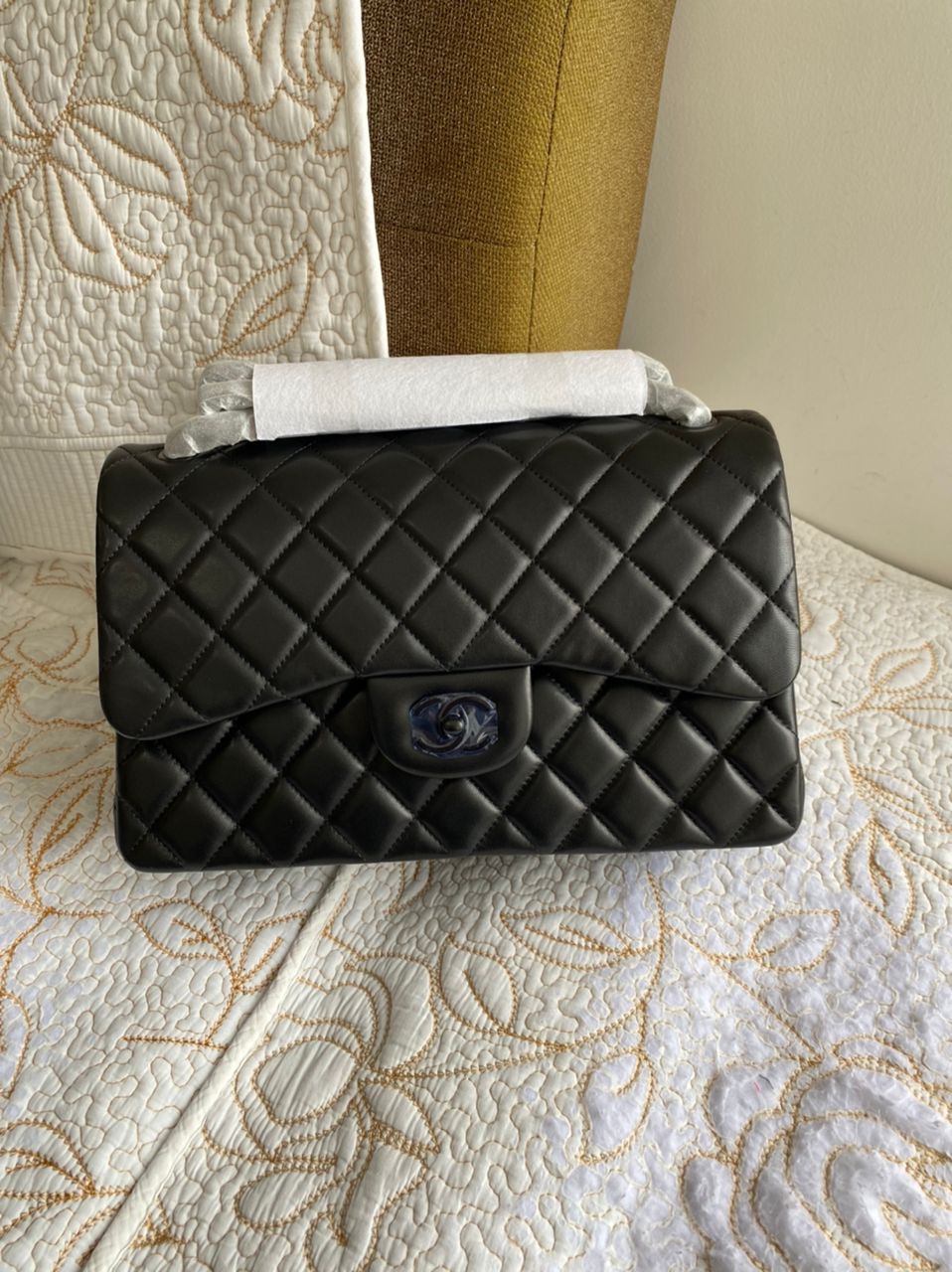 Sac à rabat moyen en cuir d'agneau matelassé So Black