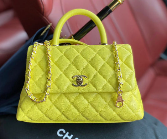 SAC À RABAT COCO MATELASSÉ CAVIAR JAUNE CANARI AVEC QUINCAILLERIE OR