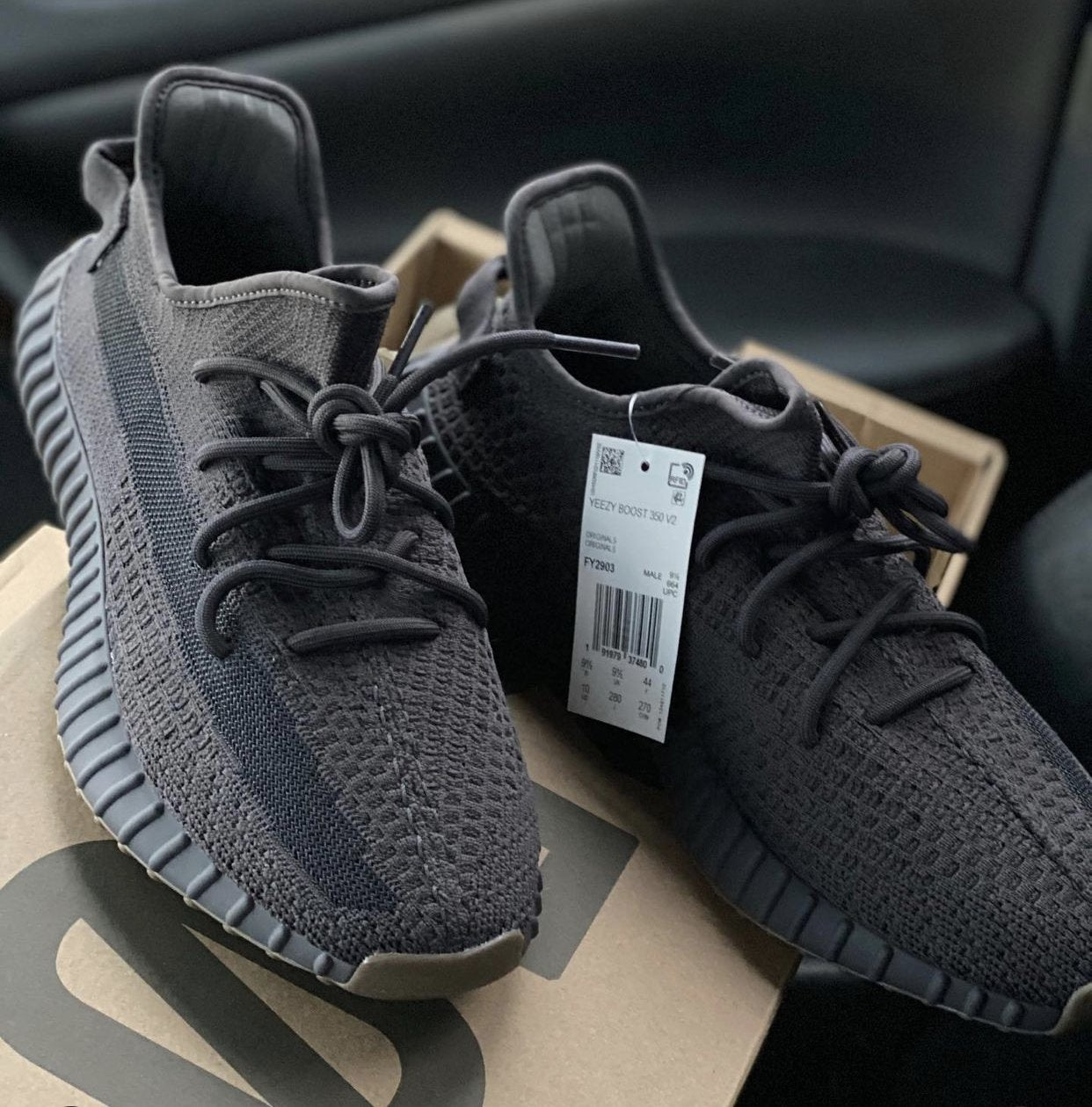 Yeezy Boost 350 V2 'Cinder Non-Reflective' Femme Sz 11