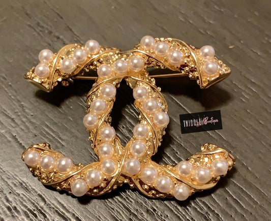 Pearl Style 2 Coco Brooch