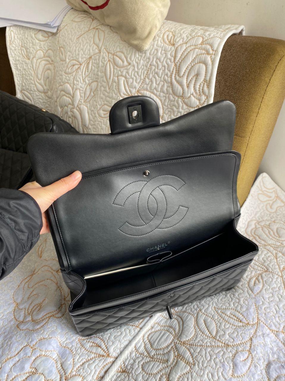 Sac à rabat moyen en cuir d'agneau matelassé So Black